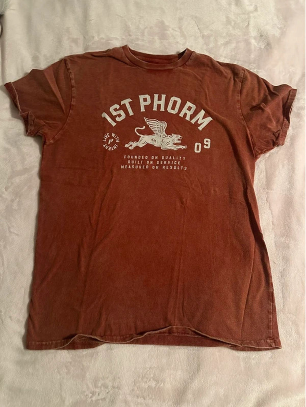 Women’s 1st Phorm tee size medium